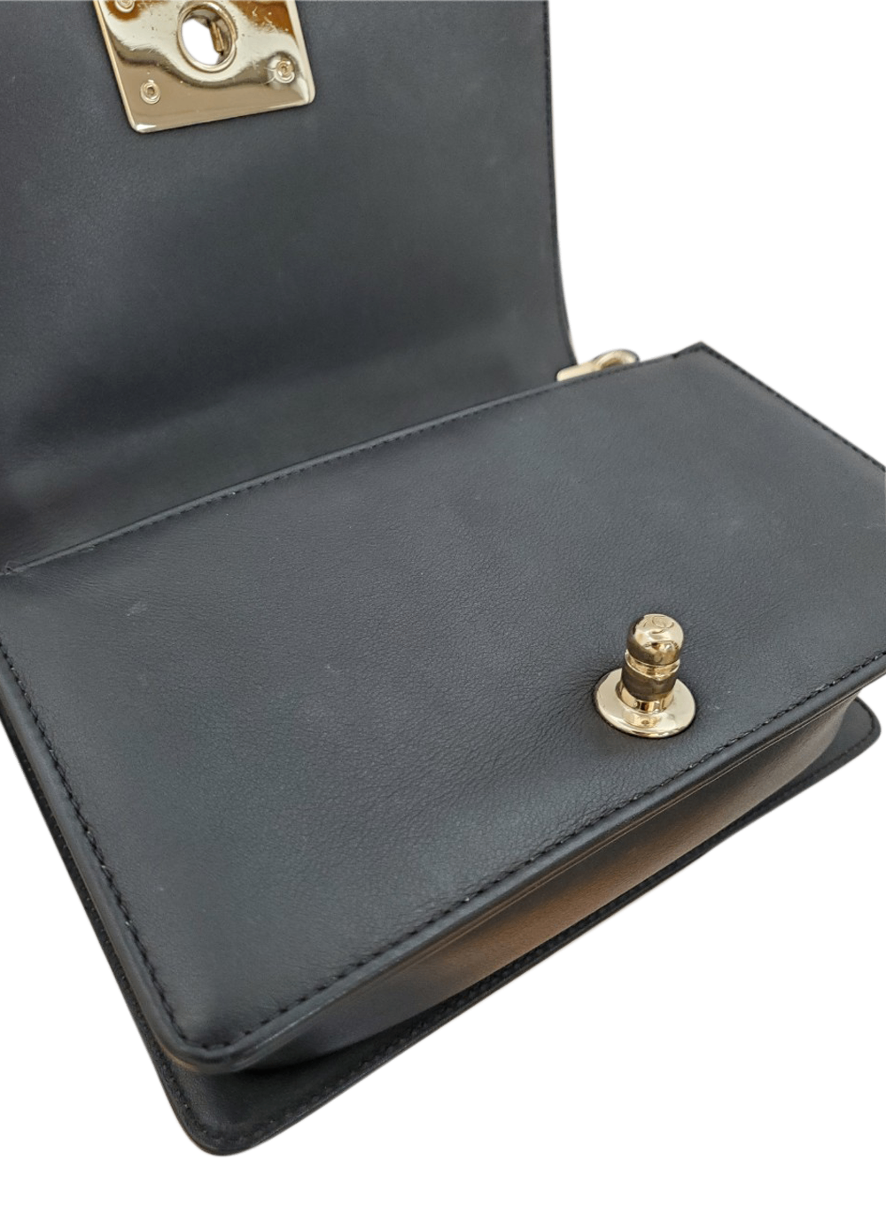 CHANEL Lambskin Boy Chanel CHANEL V-stitched Chain Shoulder