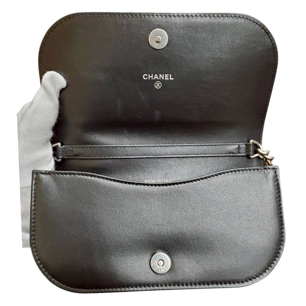 シャネル CHANEL キャビアスキン ボーイシャネル チェーンウォレット AP1117