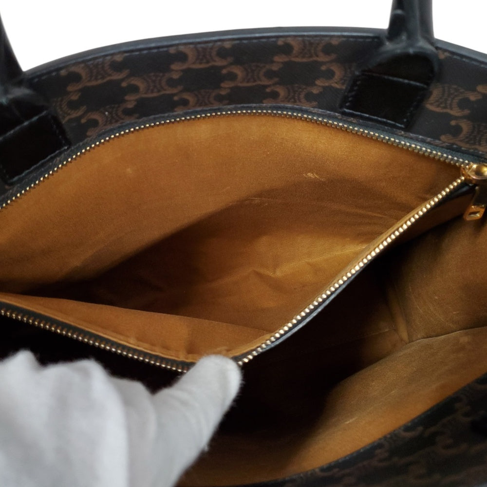 セリーヌ  CELINE  トリオンフ  バーティカルカバ  ミディアム  ブラック/MA2602011