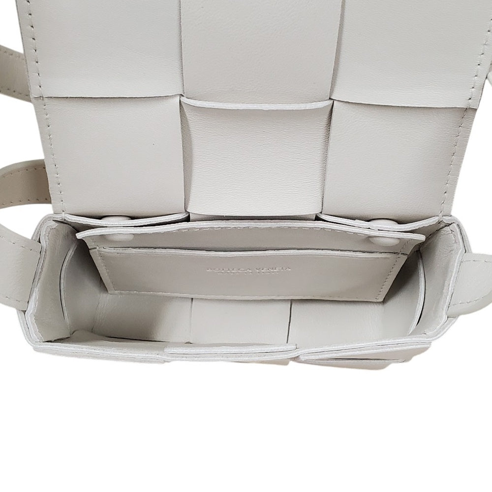 ボッテガヴェネタ  BOTTEGA  VENETA  イントレチャート  キャンディーカセットミニ  ショルダーバッグ  ホワイト  666688/AT250937