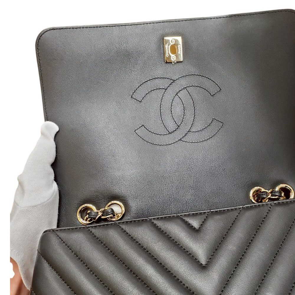 シャネル  CHANEL ブラック ラムスキン  VステッチWチェーン  ショルダーバッグ