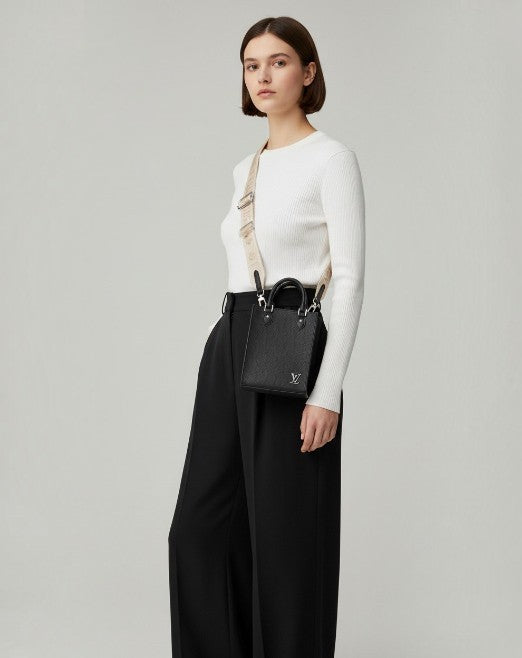 ルイヴィトン LOUIS VUITTON エピ プティットサックプラ M81238