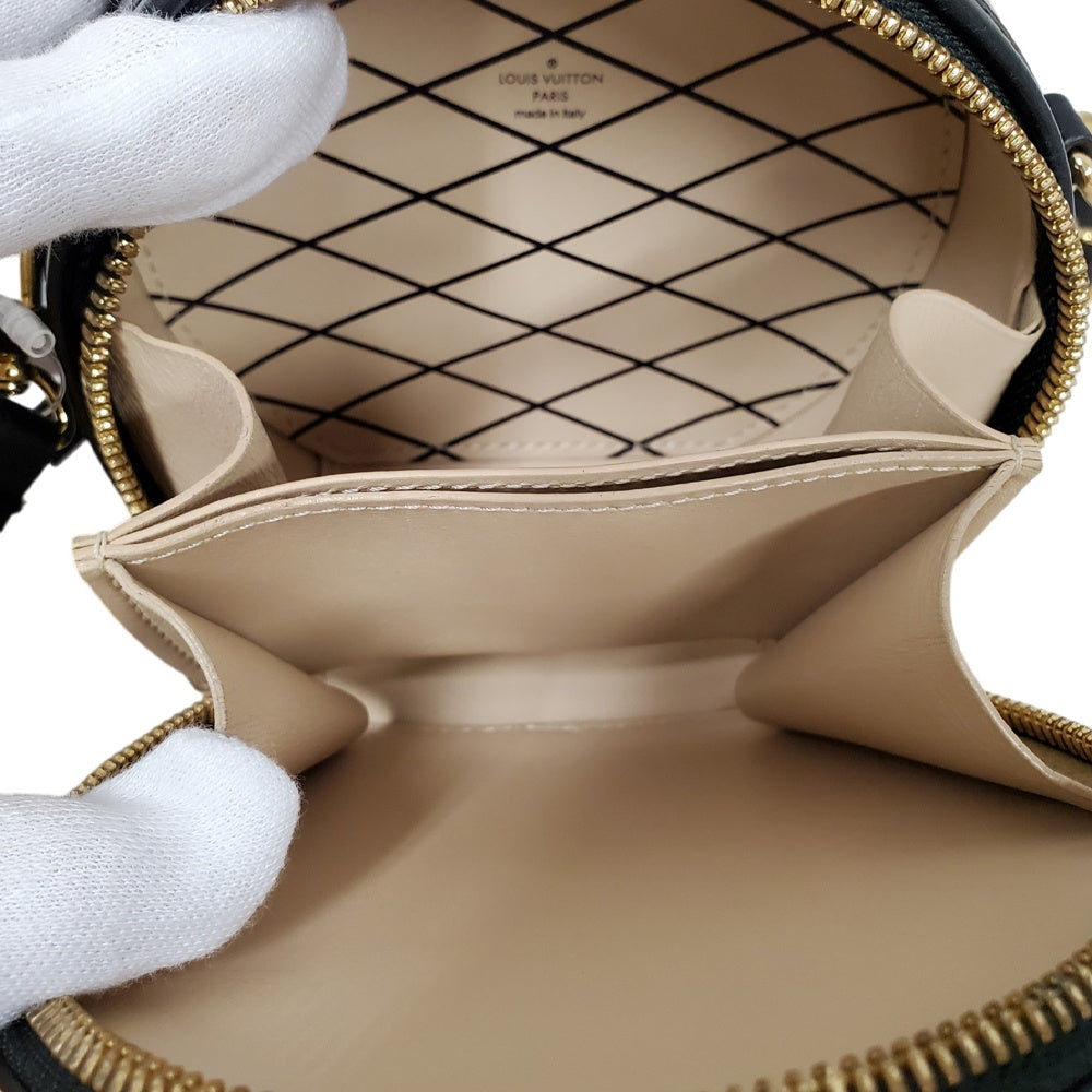 ルイヴィトン  LOUIS  VUITTON ミニボワットシャポー ブラック ヴェルニ  ショルダーバッグ/MA2607001
