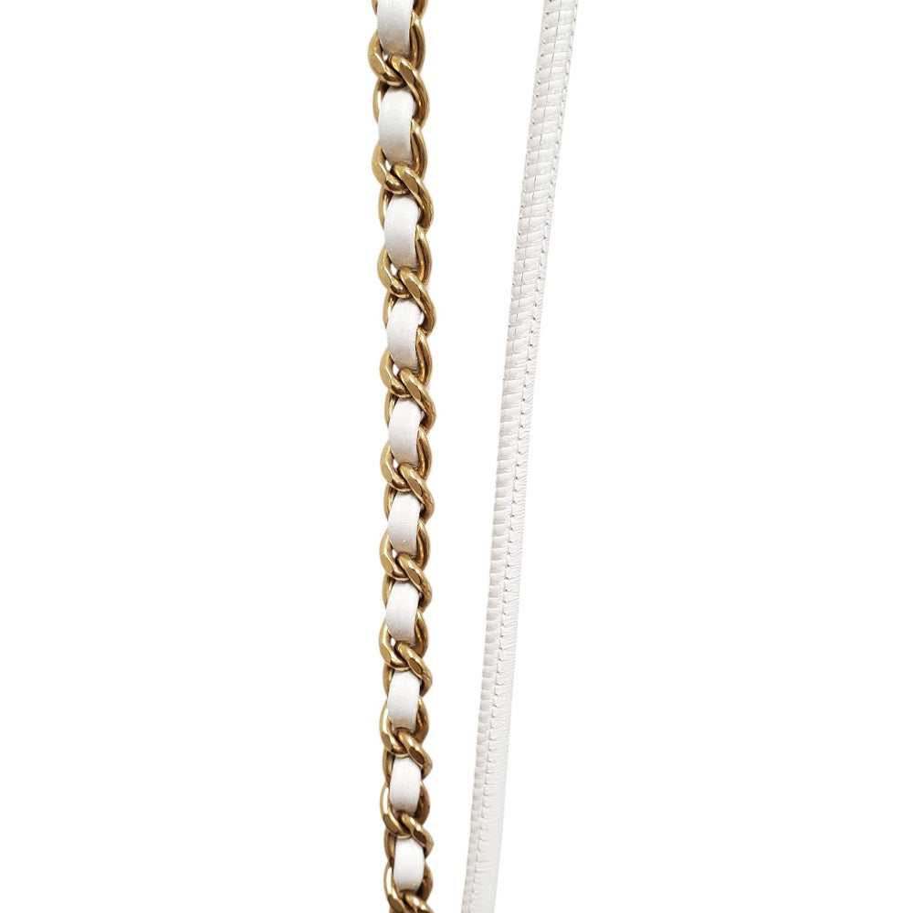 シャネル  CHANEL  シャイニーカーフスキン  CHANEL22  ミニ  チェーンショルダー  ホワイト/シルバー  AS3980/AT230822