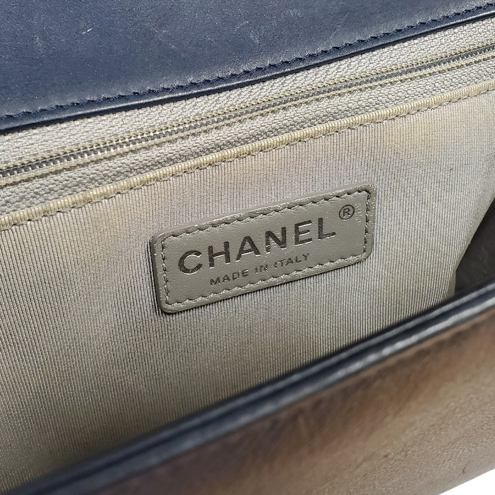 シャネル  CHANEL  ラムスキン  ボーイシャネル  CHANEL  チェーンショルダー  ラージ  A92193  ネイビー/MA2407015