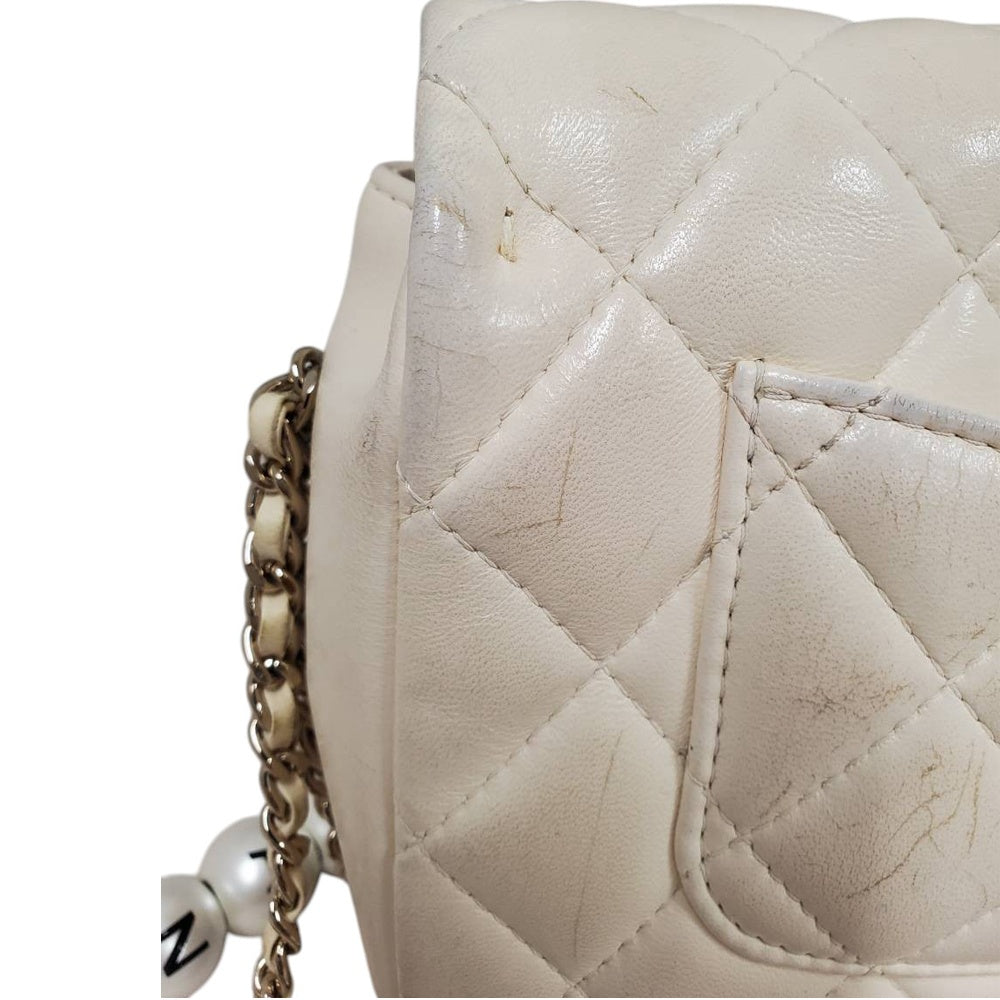 シャネル  CHANEL マトラッセ20 ベージュ ラムスキン  2020年コレクション  ショルダーバッグ/PW26024