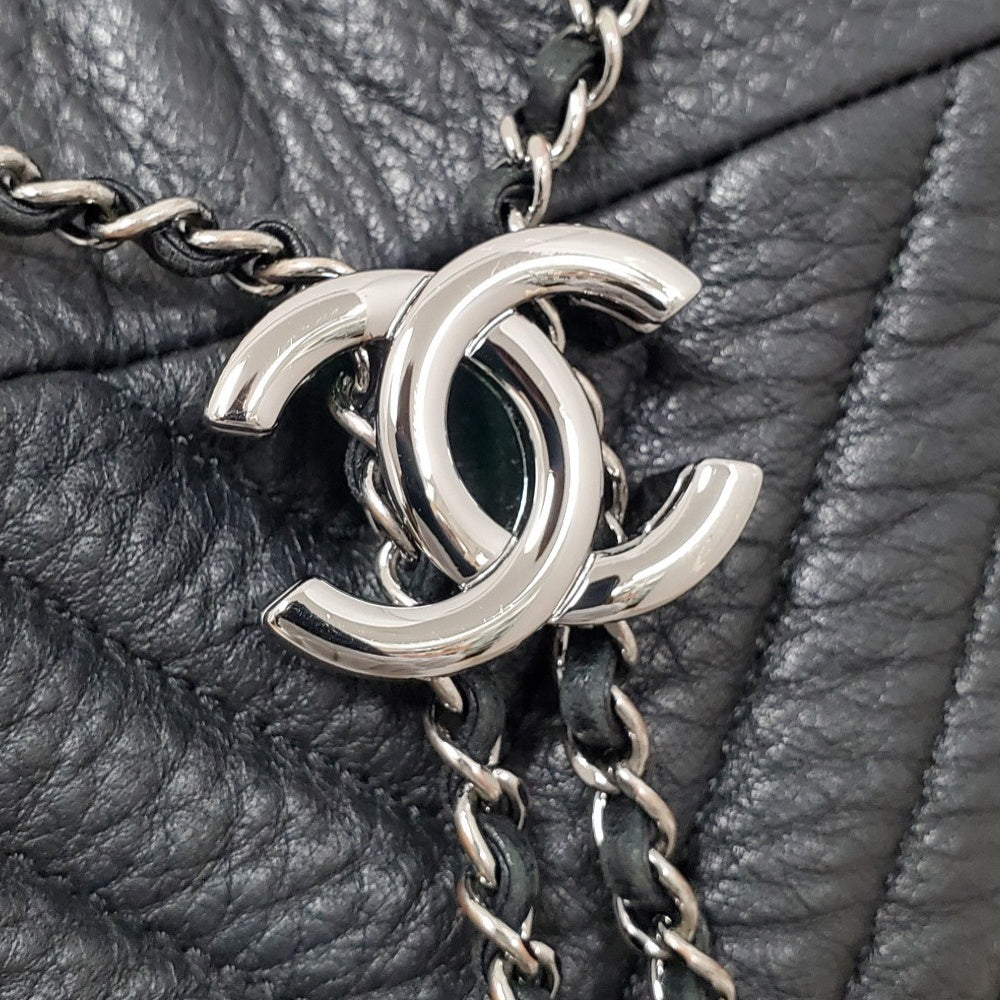 シャネル  CHANEL  レザー  Vステッチ  2WAYショルダーバッグ  WS8490/MA2602012
