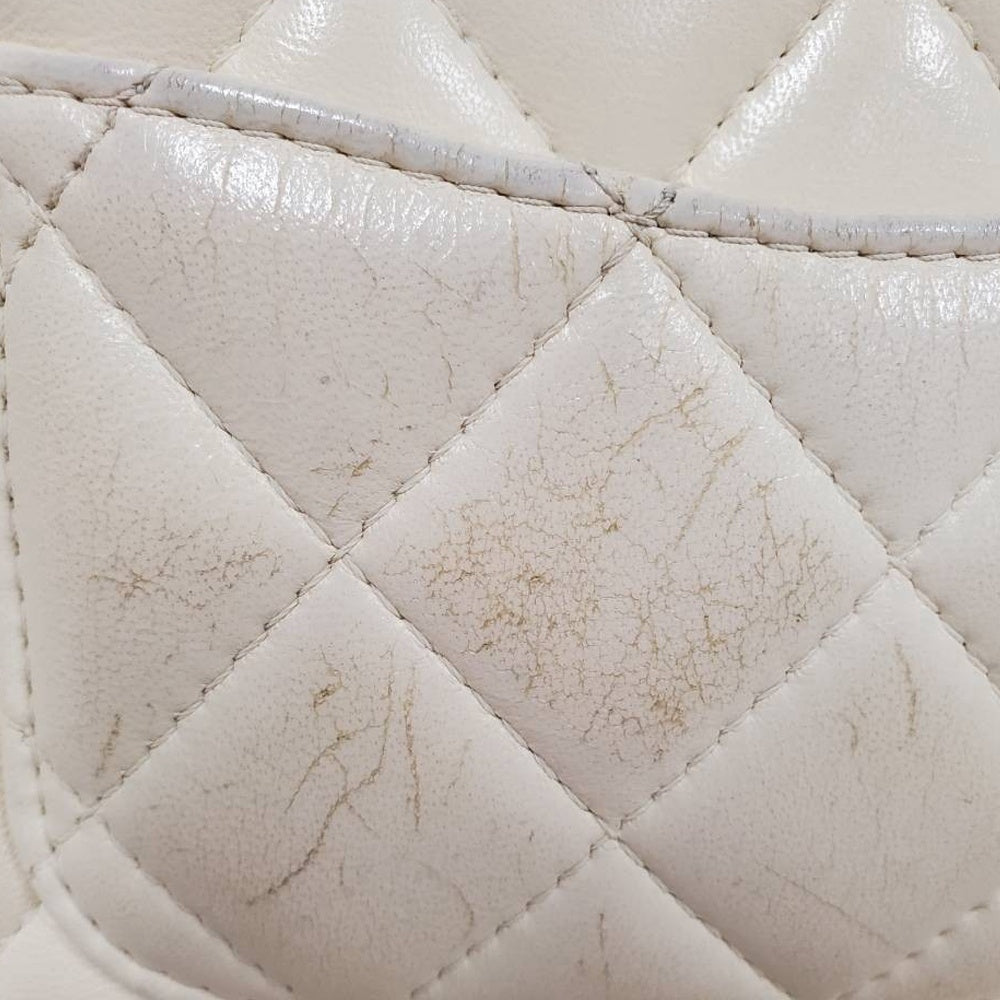 シャネル  CHANEL マトラッセ20 ベージュ ラムスキン  2020年コレクション  ショルダーバッグ/PW26024