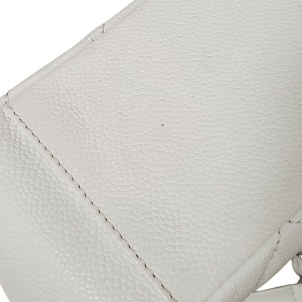 シャネル  CHANEL  キャビアスキン  マトラッセ  チェーントートバッグ  ホワイト/MA2602018