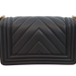 シャネル  CHANEL  ラムスキン  ボーイシャネル  CHANEL  Vステッチ  チェーンショルダー