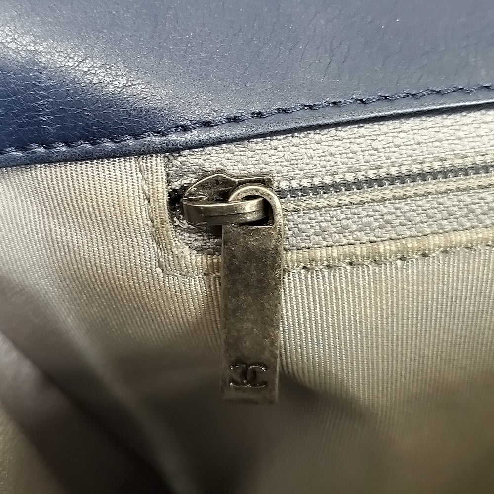 シャネル  CHANEL  ラムスキン  ボーイシャネル  CHANEL  チェーンショルダー  ラージ  A92193  ネイビー/MA2407015