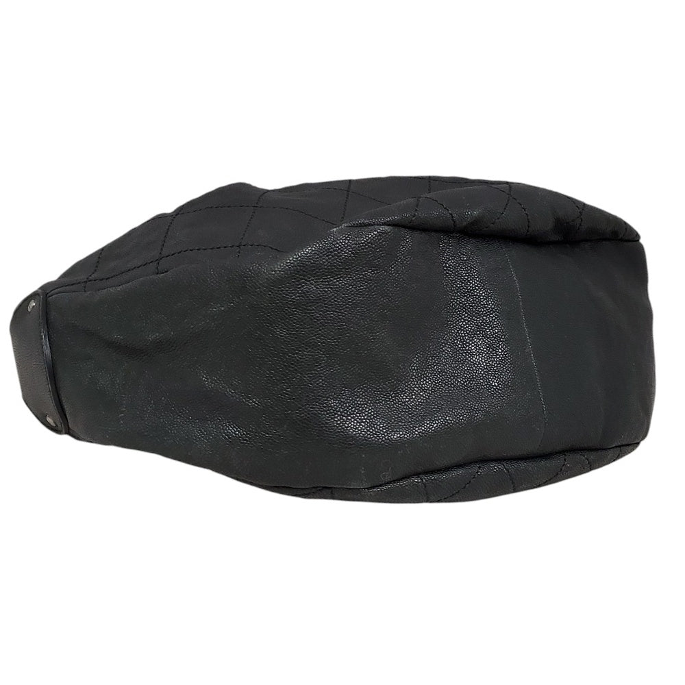 シャネル  CHANEL  キャビアスキン  ワイルドステッチ  ワンショルダーバック  ブラック/MA2406006