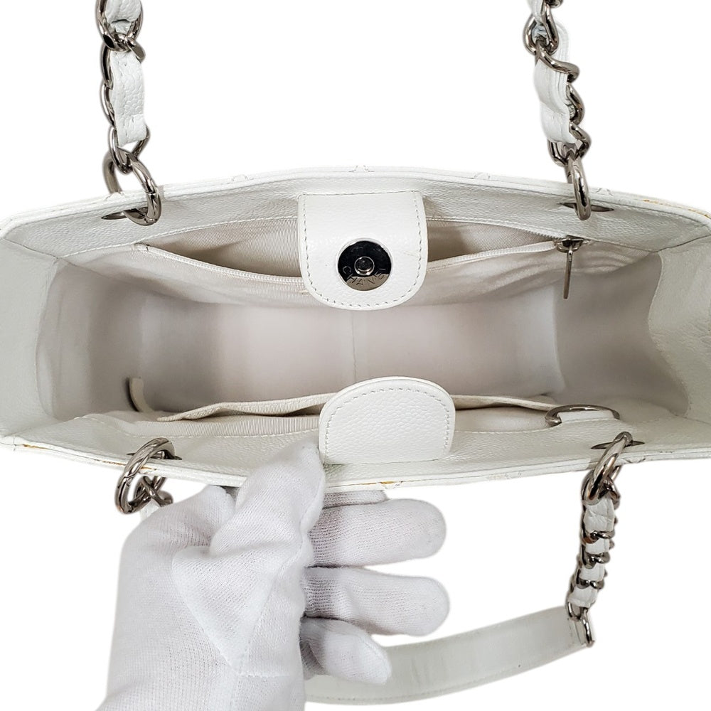 シャネル  CHANEL  キャビアスキン  マトラッセ  チェーントートバッグ  ホワイト/MA2602018