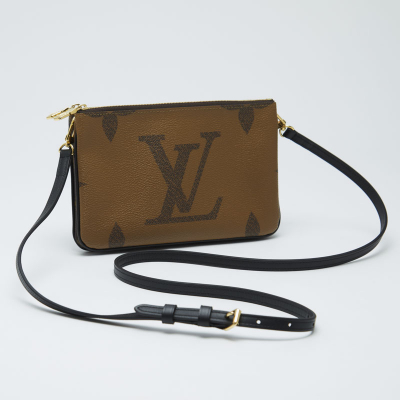 ルイ・ヴィトン  LOUIS VUITTON  ショルダーバッグ  モノグラム　ジャイアント  リバース  ポシェット・ドゥーブル  ジップ M69203