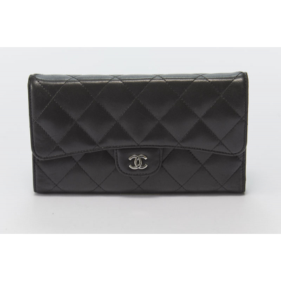 シャネル  CHANEL  3つ折り財布  マトラッセ  A31506
